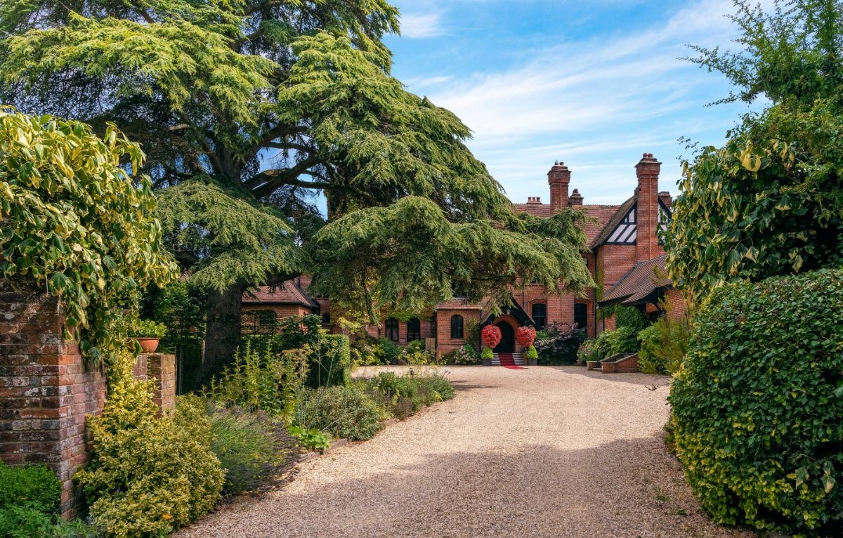 Careys Manor Hotel