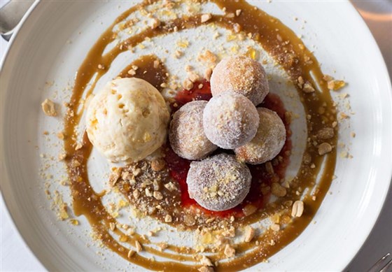 Dessert at Strattons