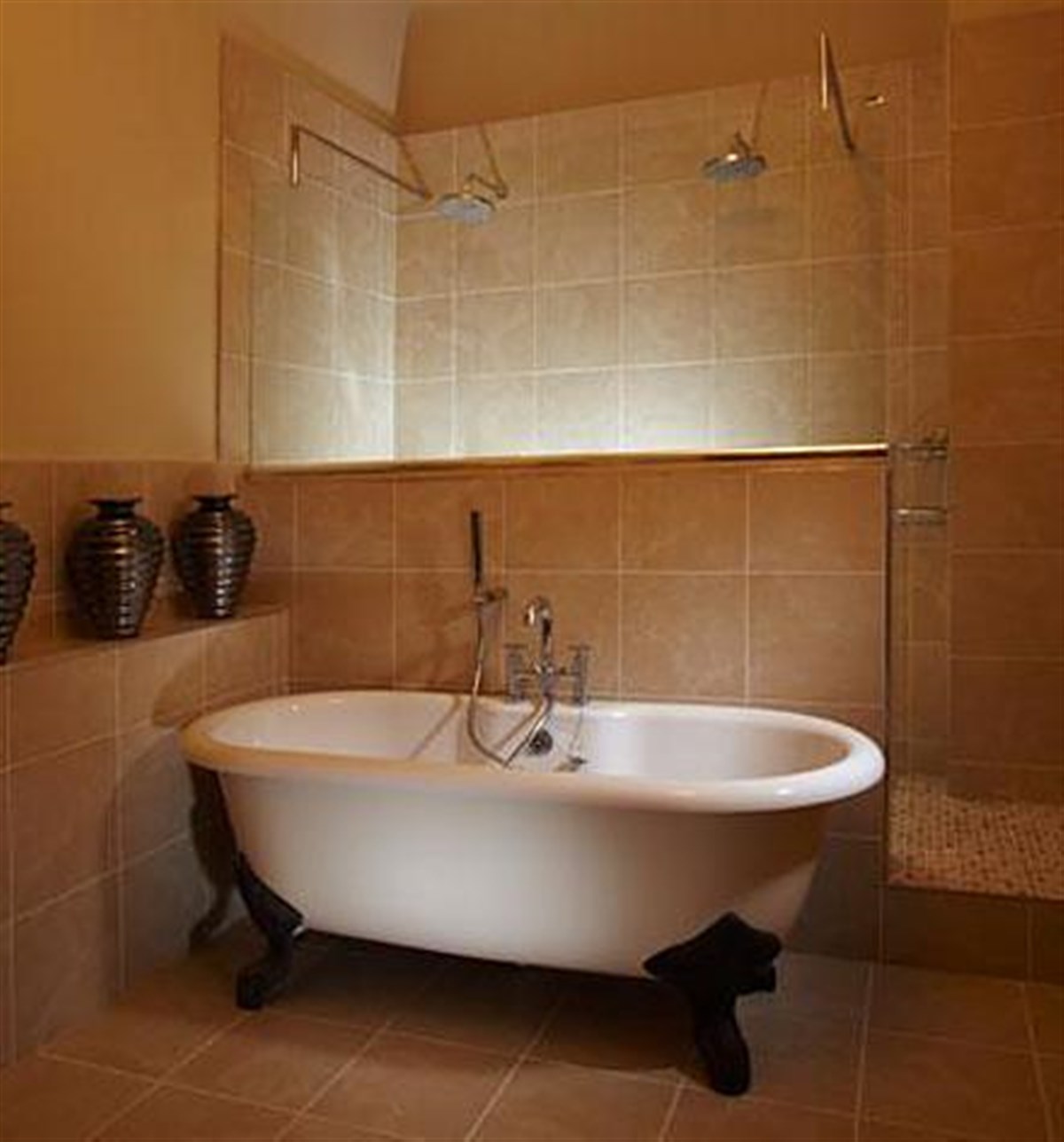 Suite Bathroom