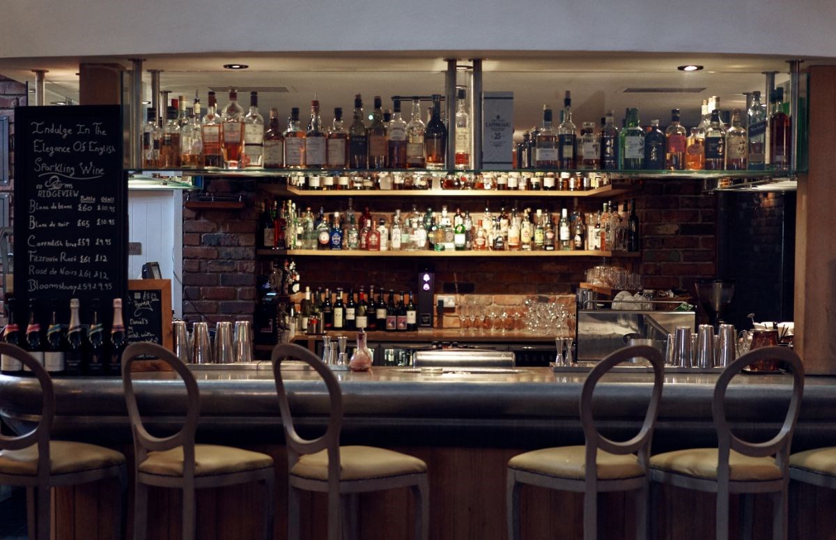 Bar 