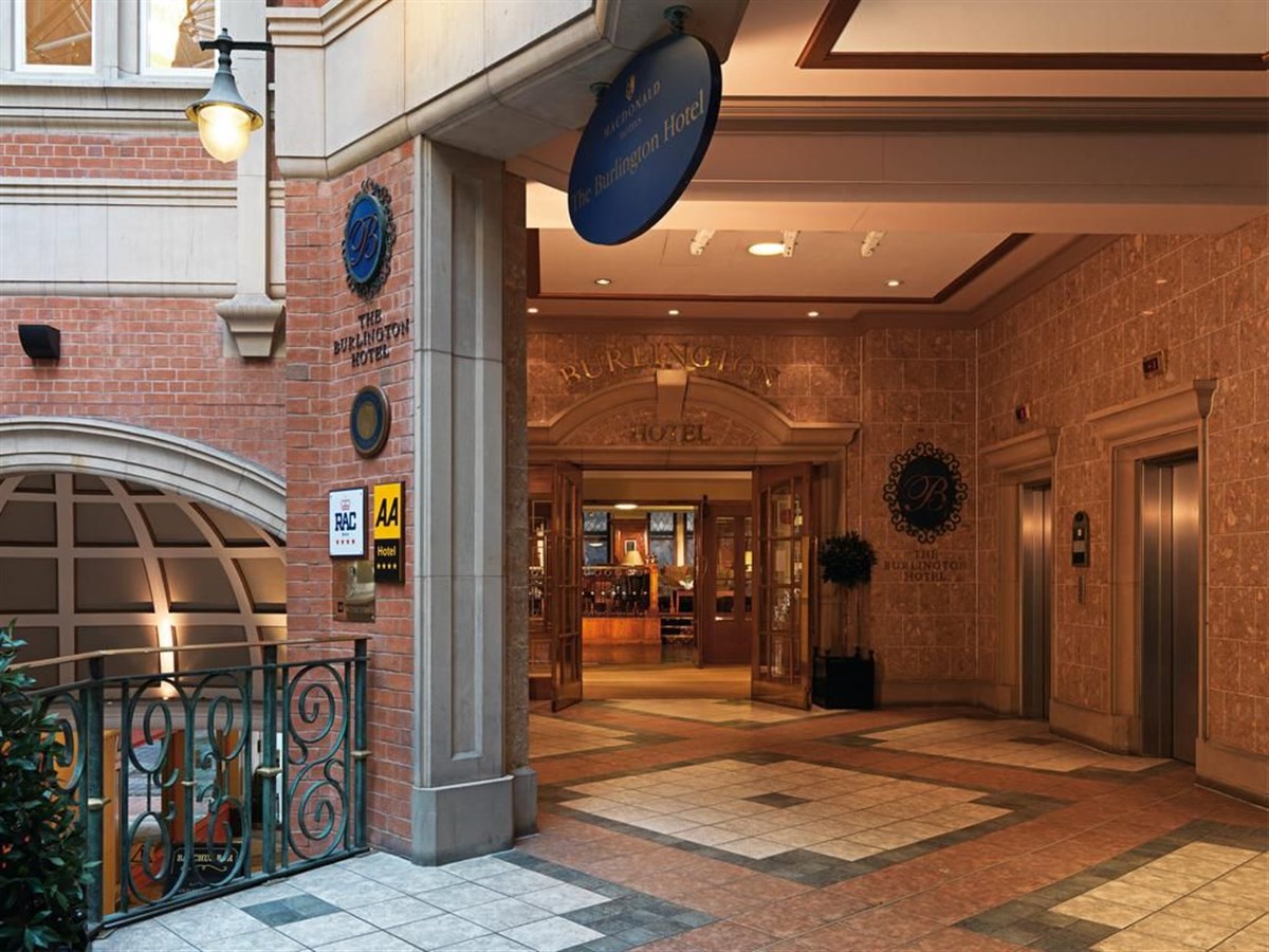 Macdonald Burlington Hotel