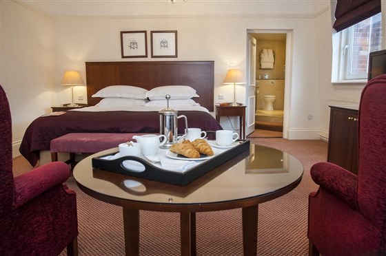 Macdonald Burlington Hotel
