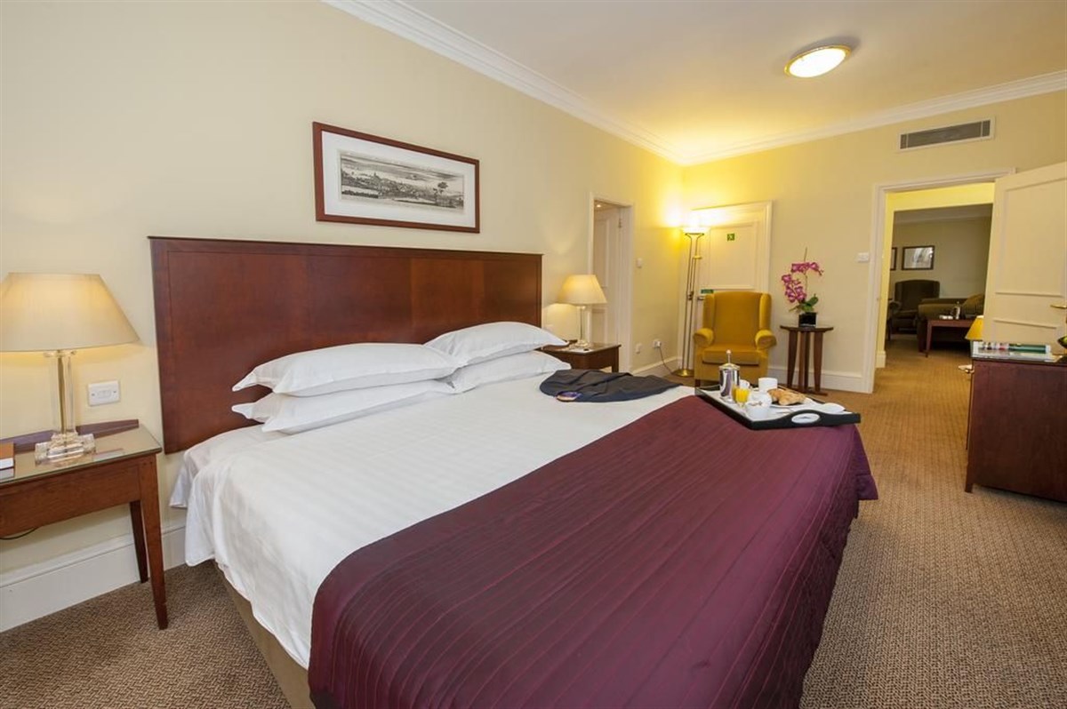Macdonald Burlington Hotel