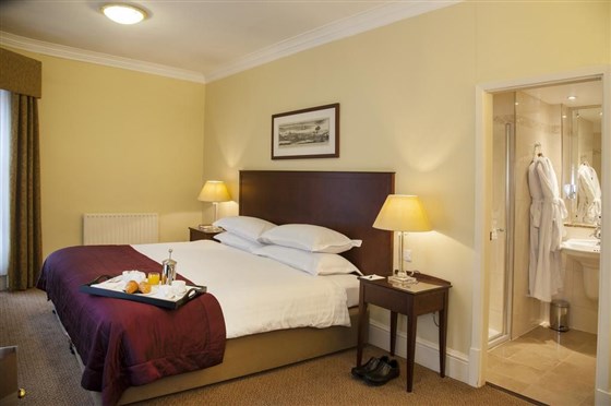 Macdonald Burlington Hotel