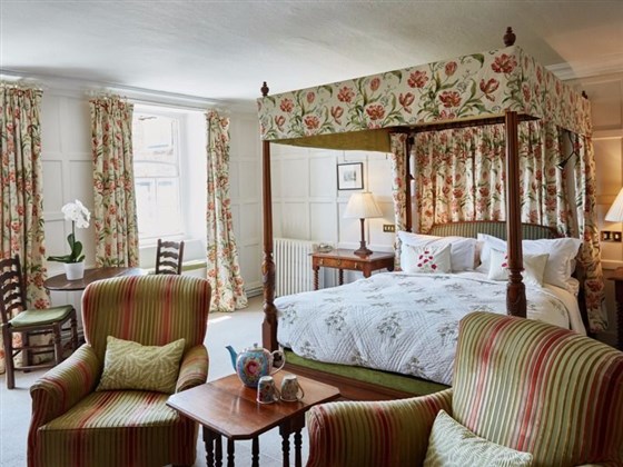 Feature Four Poster room at The Spread Eagle