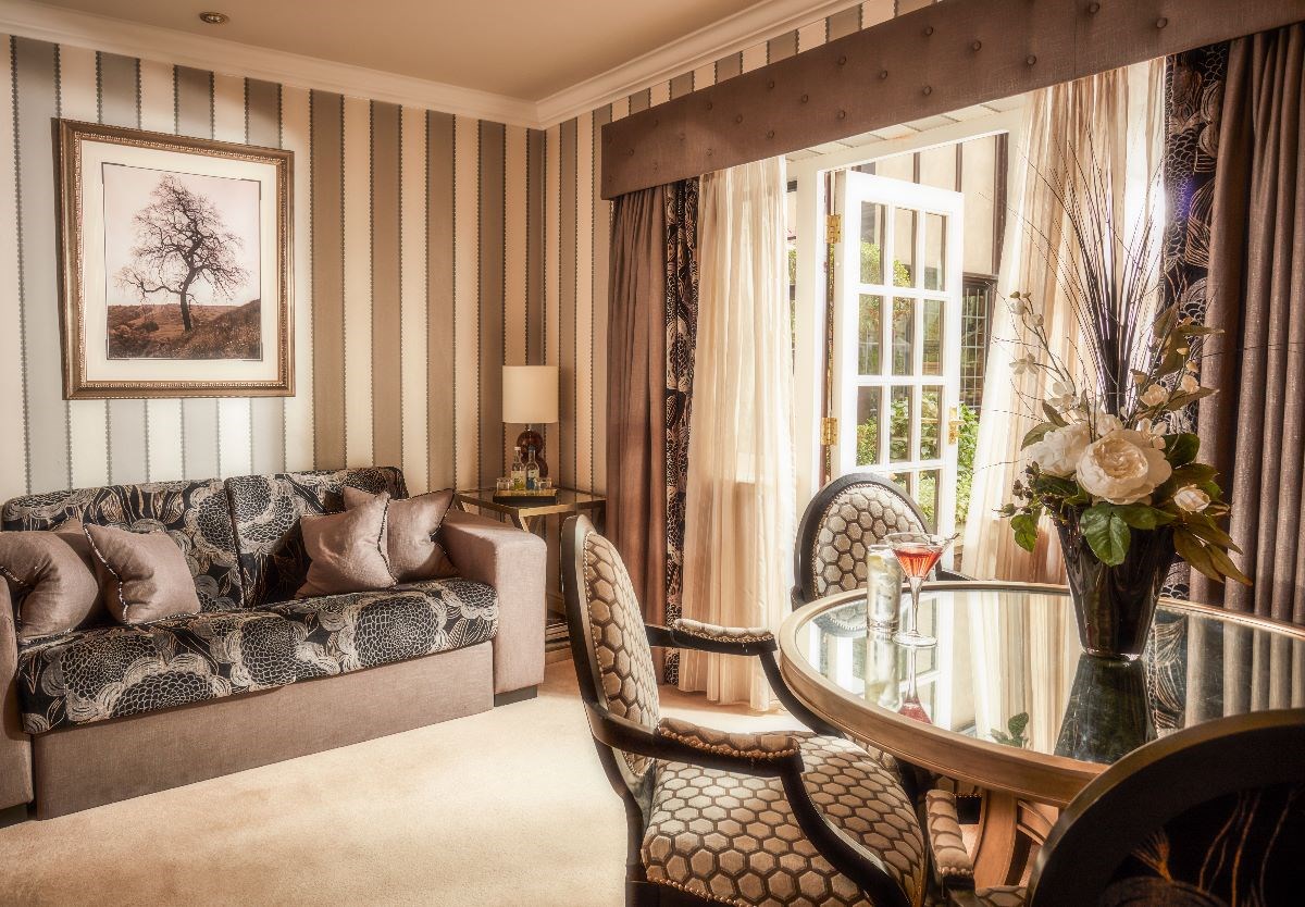 Master Suite lounge
