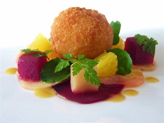 Arancini with beetroot and orange