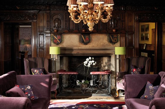 Front Hall Lounge