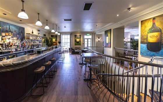 Bar