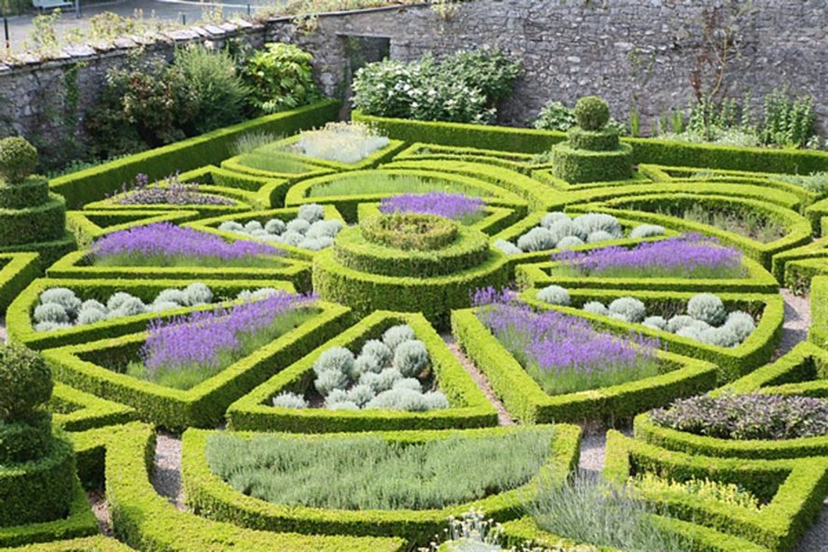 Award winning gardens at Bodysgallen
