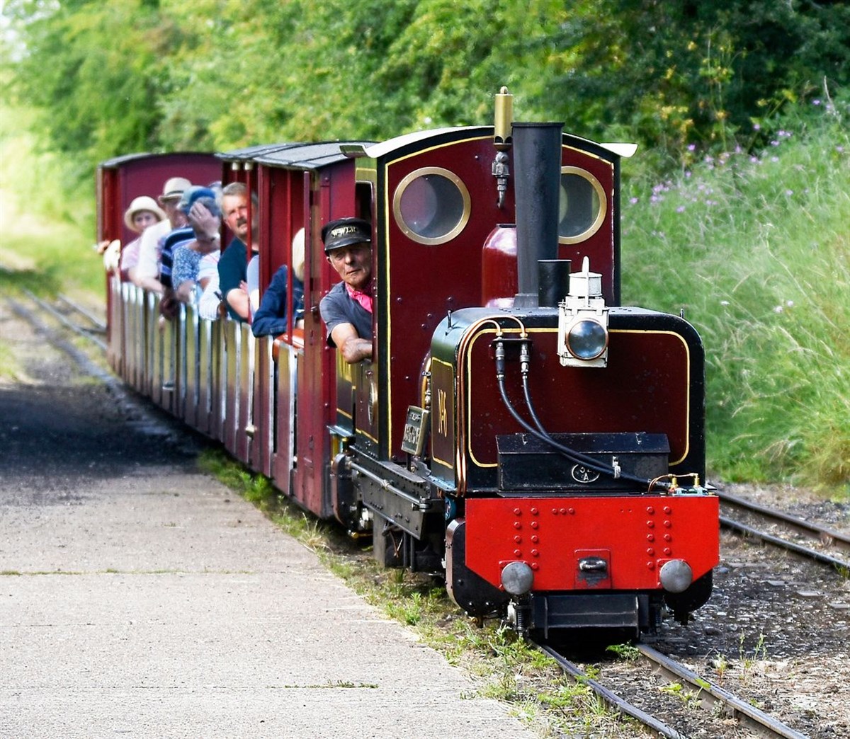 Approaching Walsingham Station