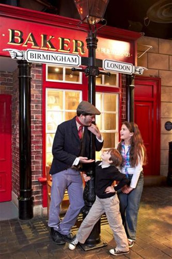 Character actors in the attraction!