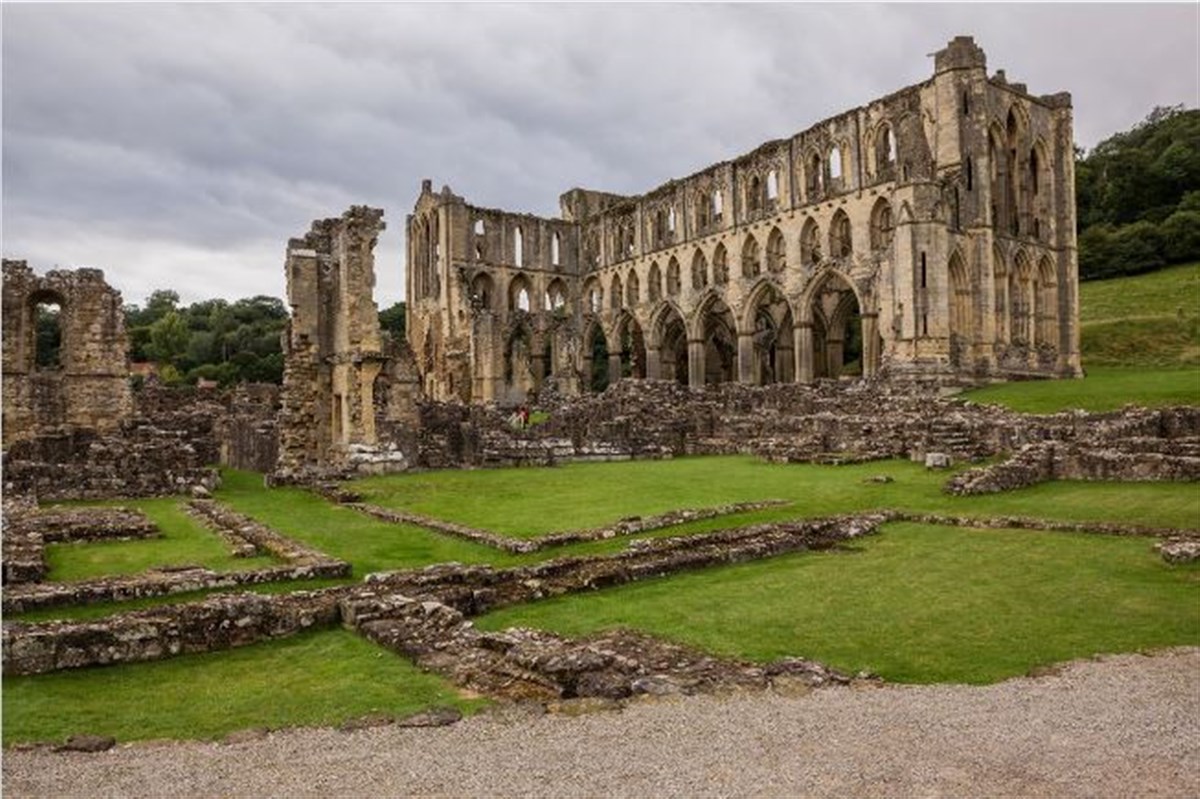 Rievaulx Abbey <span style='font-size:8px;'>®English Heritage</span> 