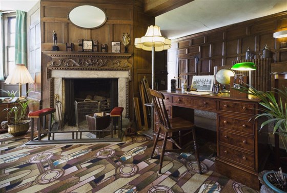 Avebury <span style='font-size:8px;'>®National Trust Images/James Dobson</span>