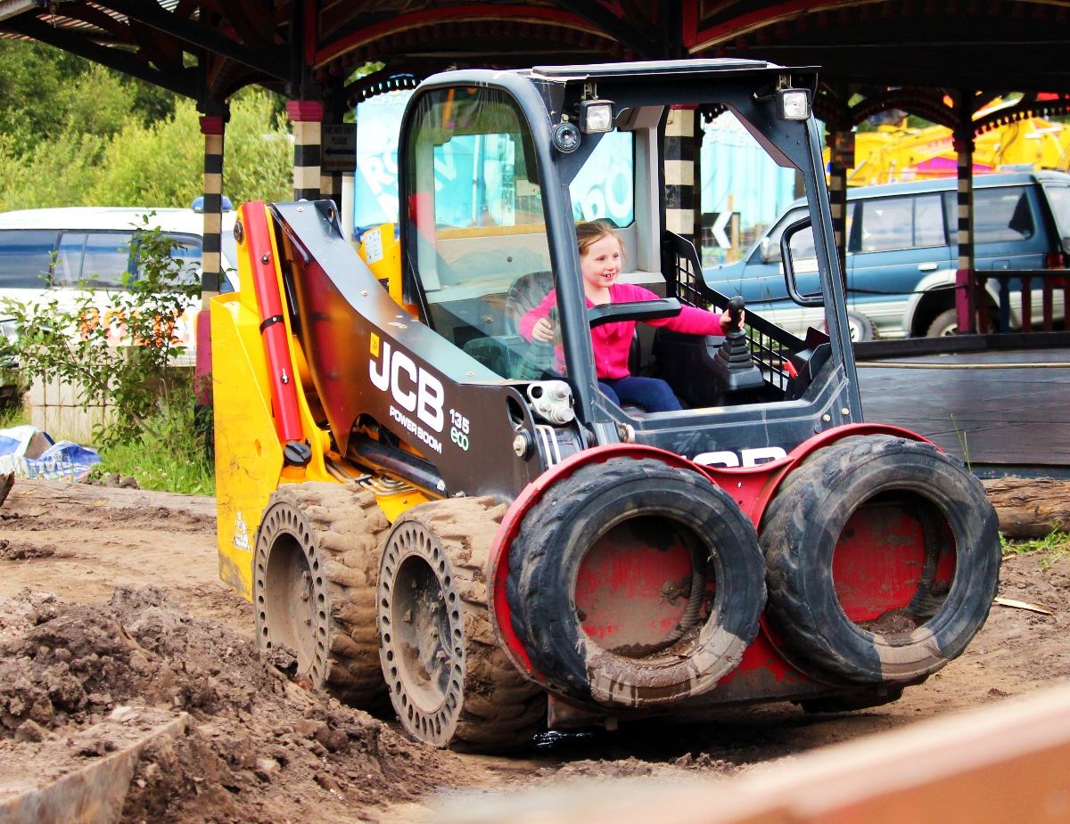 Robots at Diggerland.