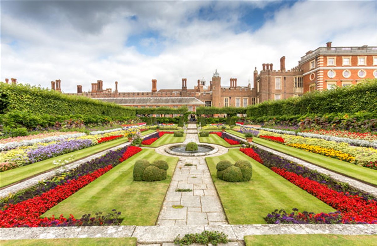  Stunning at Hampton Court Palace