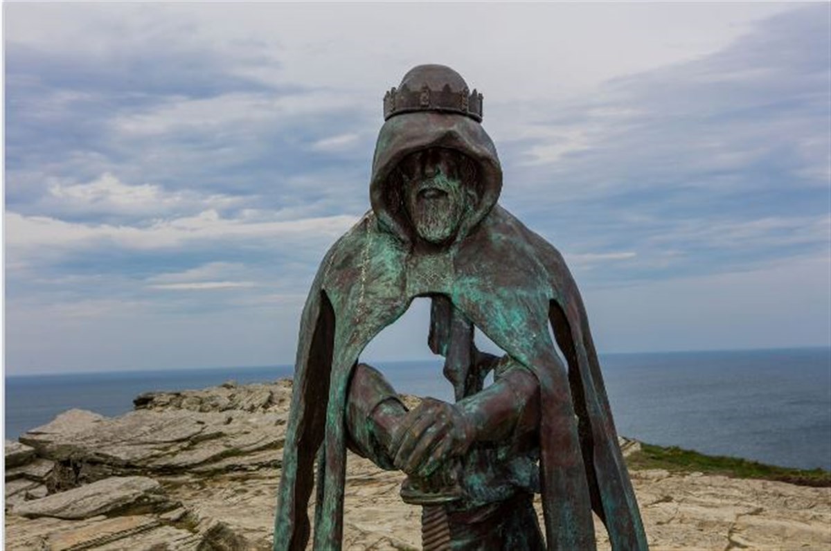 Tintagel <span style='font-size:8px;'>®English Heritage</span>