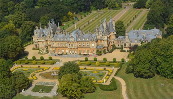 Waddesdon Manor Buckinghamshire <span style='font-size:8px;'>®National Trust Images/Randal Cheney </span>