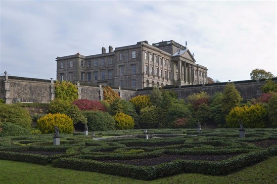 Lyme Park, House & Garden  <span style='font-size:8px;'>®National Trust Images/James Dobson</span>