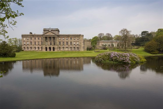 Lyme Park, House & Garden  <span style='font-size:8px;'>®National Trust Images/Chris Lacey</span>