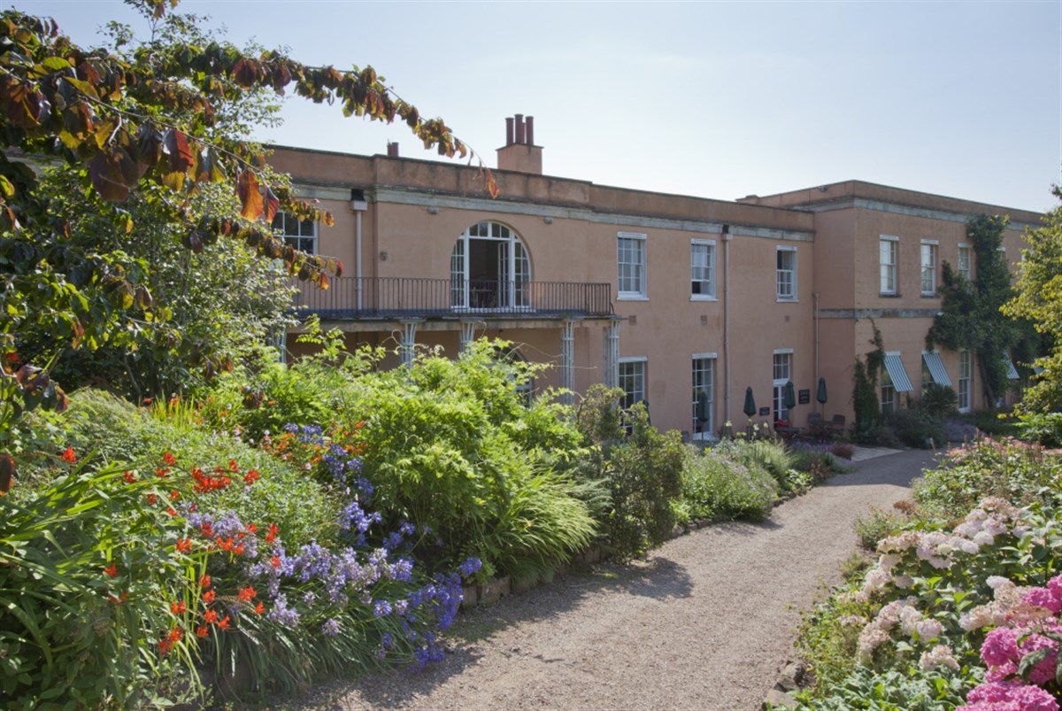 The house and garden at Killerton, Devon, in August <span style='font-size:8px;'>®National Trust Images/Chris Lacey</span>