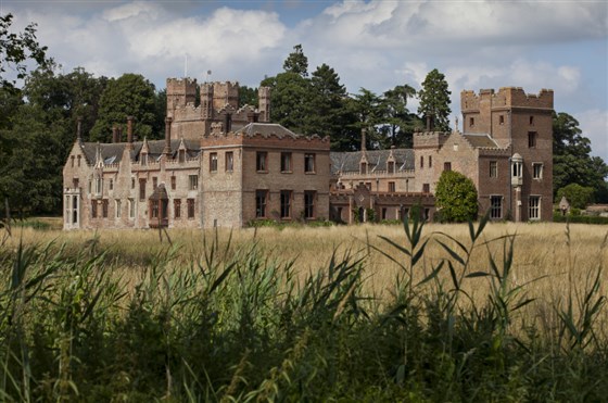 Oxburgh Hall, Norfolk <span style='font-size:8px;'>®National Trust Images/Chris Lacey</span>