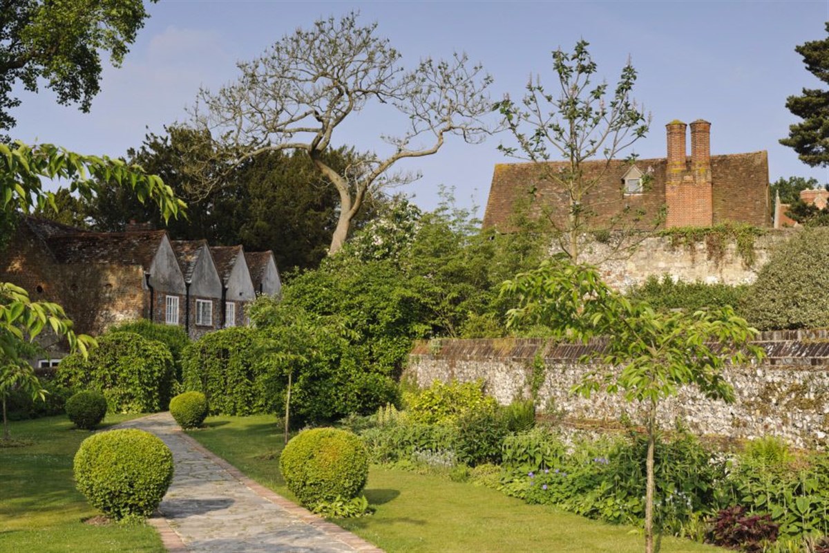 Greys Court Greys Court <span style='font-size:8px;'>®National Trust Images/Jason Ingram </span>