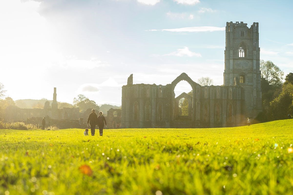 Explora las ruinas de Fountains Abbey en North Yorkshire