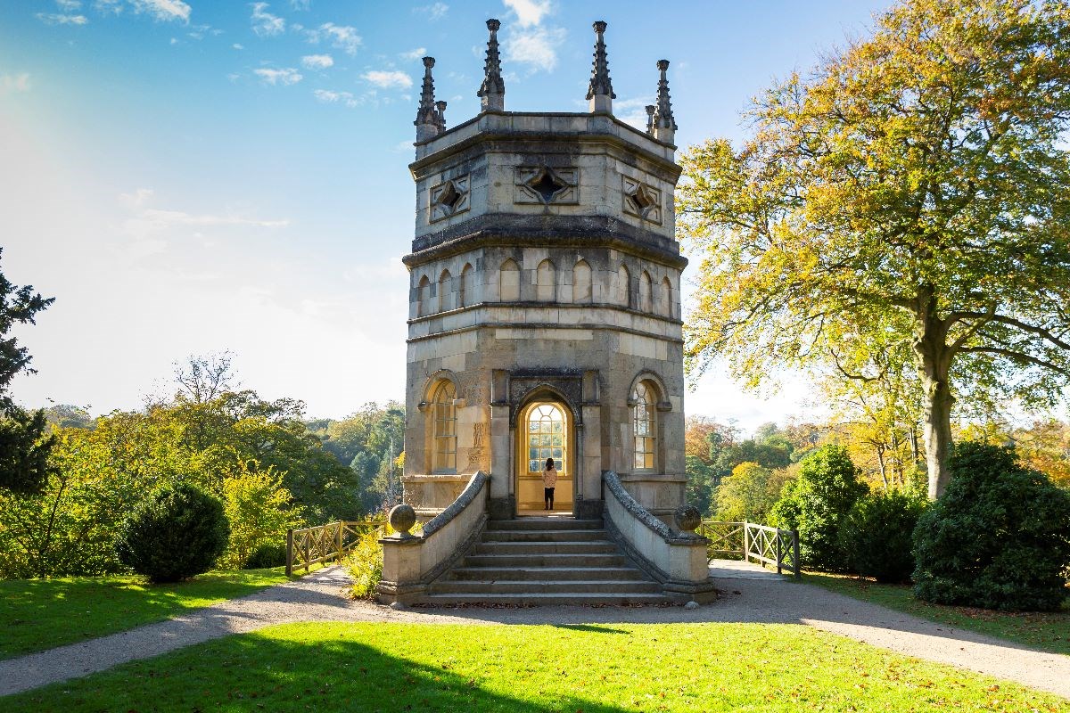 Explora todas las locuras del jardín acuático Studley Royal. Esta es la Torre Octágono.