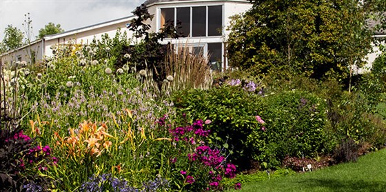 Stunning Gardens <span style='font-size:8px;'> ® The National Trust for Scotland </span>