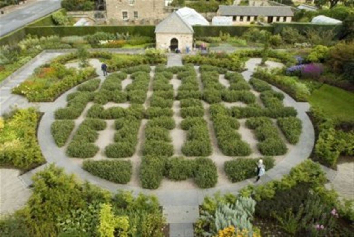 Queen Mothers Memorial Garden Images courtesy of Royal Botanic Garden Edinburgh