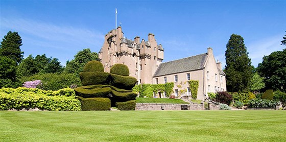  Crathes Castle <span style='font-size:8px;'>® Der National Trust für Schottland</span>