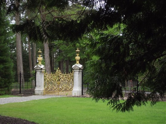 Golden Gates, Benmore Botanic Garden.  <span style='font-size:8px;'> Image courtesy  of Benmore Botanic Garden </span>