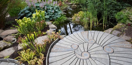 Stunning Garden artwork <span style='font-size:8px;'> ® The National Trust for Scotland </span>