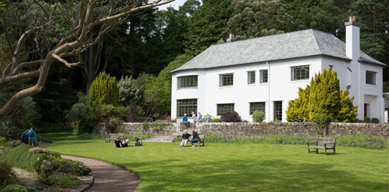 The house <span style='font-size:8px;'> ® The National Trust for Scotland </span>