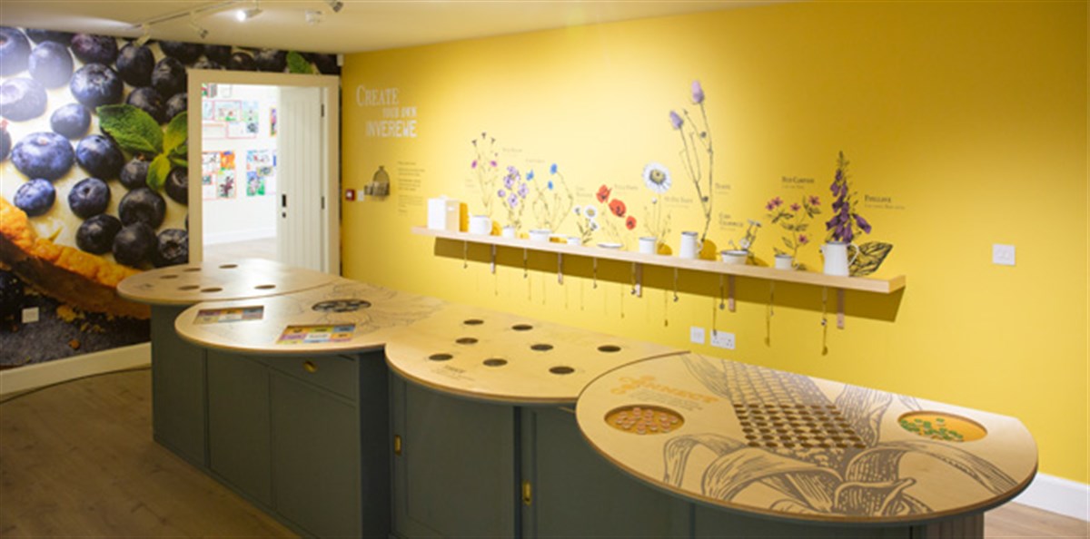 Educational Exhibits  <span style='font-size:8px;'> ® The National Trust for Scotland </span>