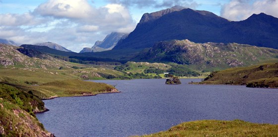  Loch Kernsary looking towards the Letterewe Estate <span style='font-size:8px;'> ® The National Trust for Scotland </span>