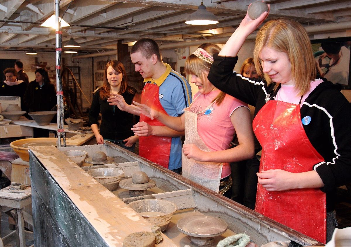 Gladstone Pottery Museum <span style='font-size:8px;'> accredited to Gladstone Pottery Museum </span>
