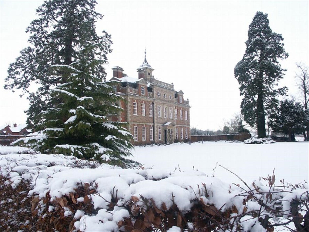 Nature in Art, mansion in the snow