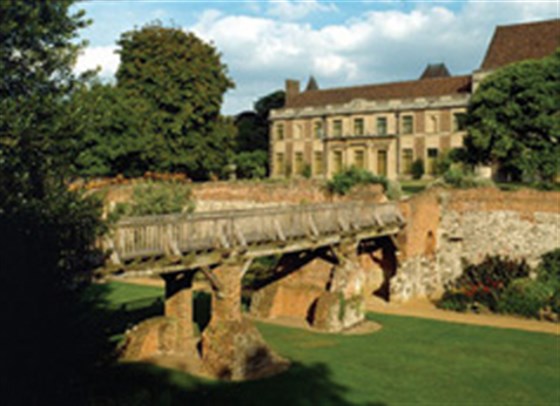 Stunning Gardens at Eltham Palace 