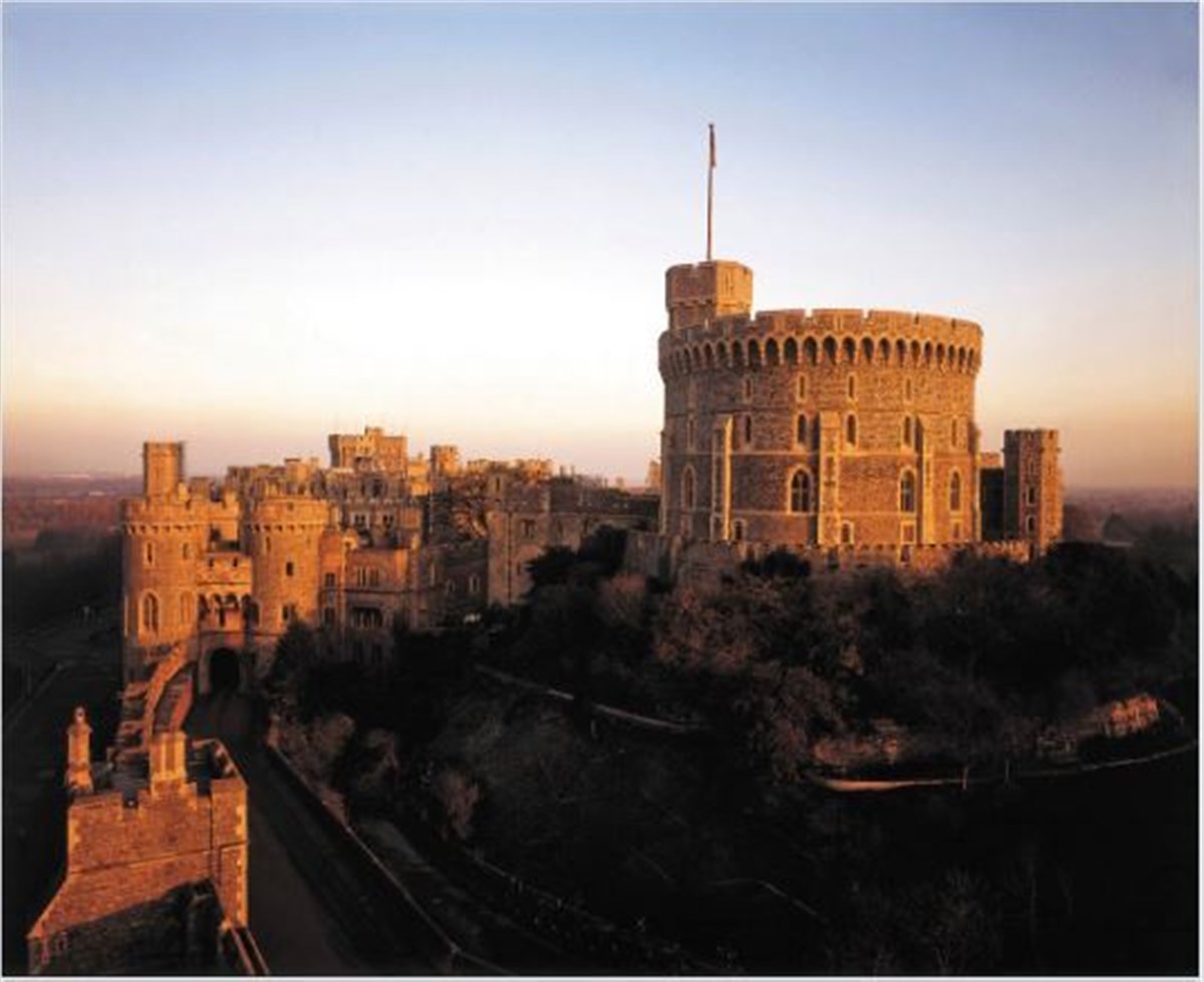 Windsor Castle <span style='font-size:8px;'>® Her Majesty Queen Elizabeth II 2017/ Royal Collection Trust </span>