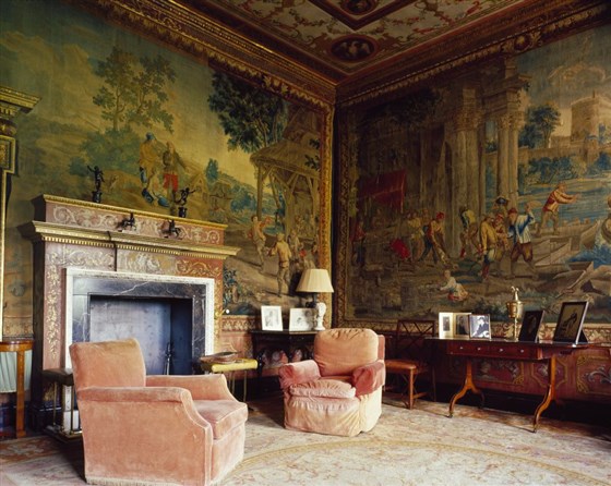 West Wycombe Park, Buckinghamshire <span style='font-size:8px;'>®National Trust Images/Tim Imrie</span>