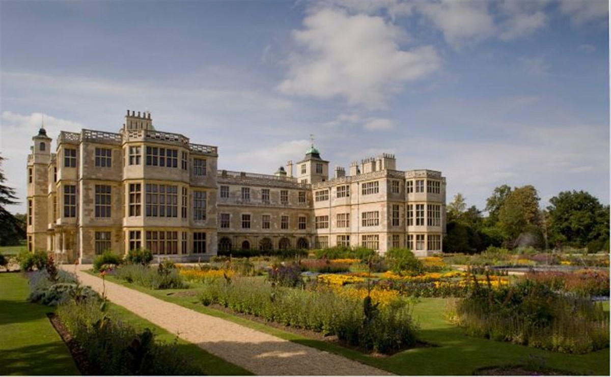 Audley End <span style='font-size:8px;'>®Patrimonio Inglés</span>