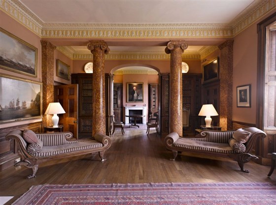 Melford Hall, Suffolk <span style='font-size:8px;'>®National Trust Images/Graham Tombs</span>