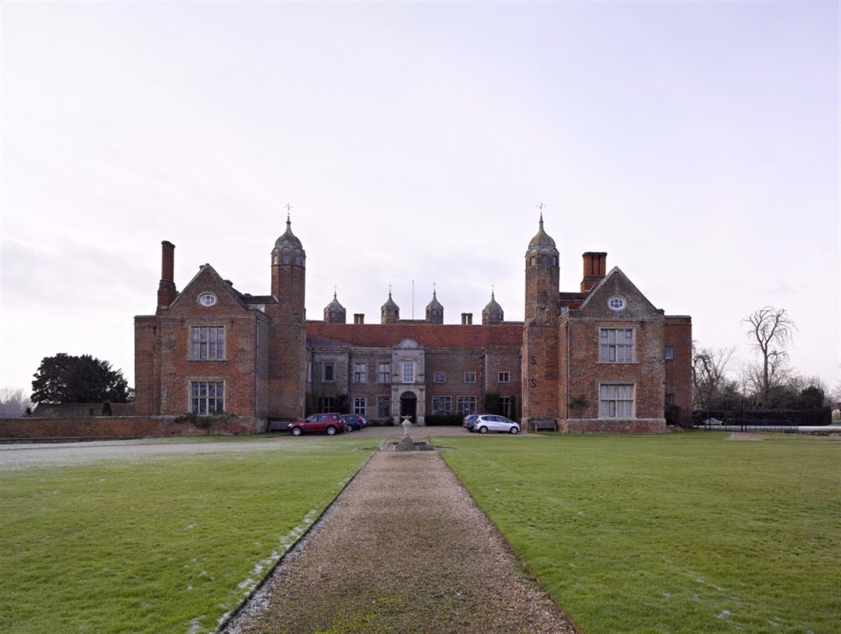 Melford Hall, Suffolk <span style='font-size:8px;'>®National Trust Images/Graham Tombs</span>