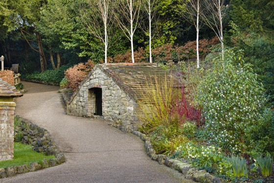 Ightham Entrance Path<span style='font-size:8px;'>┬®National Trust Images/Andrew Butler</span>