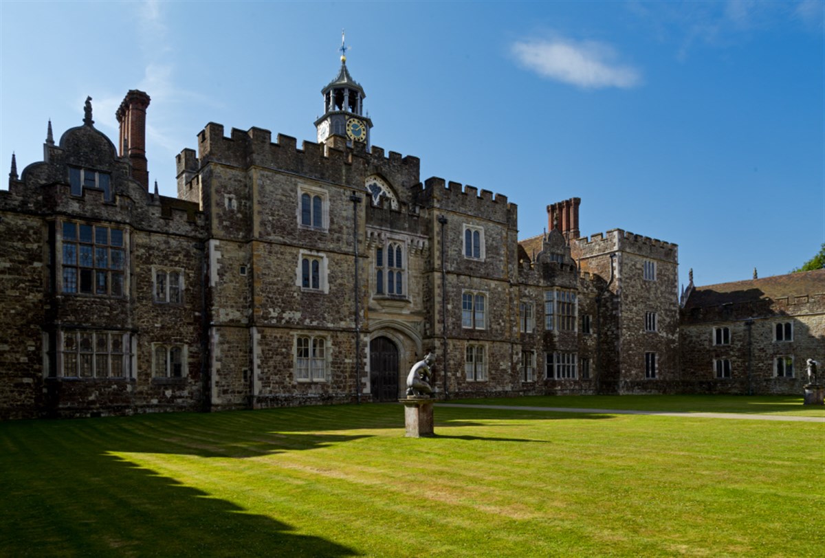 Knole, Kent <span style='font-size:8px;'>®National Trust Images/Robert Morris</span>