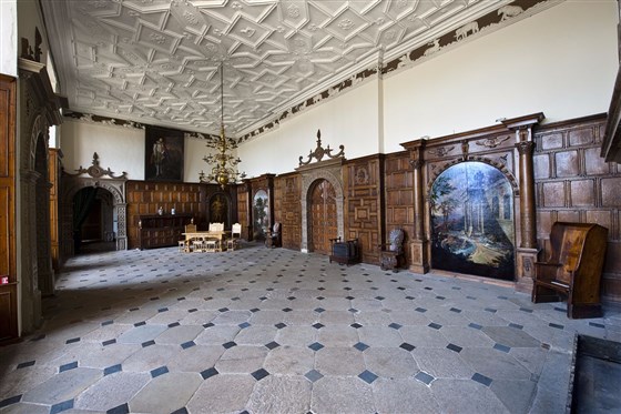 Aston Hall fountain  <span style='font-size:8px;'> credited to Birmingham Museums Trust </span>