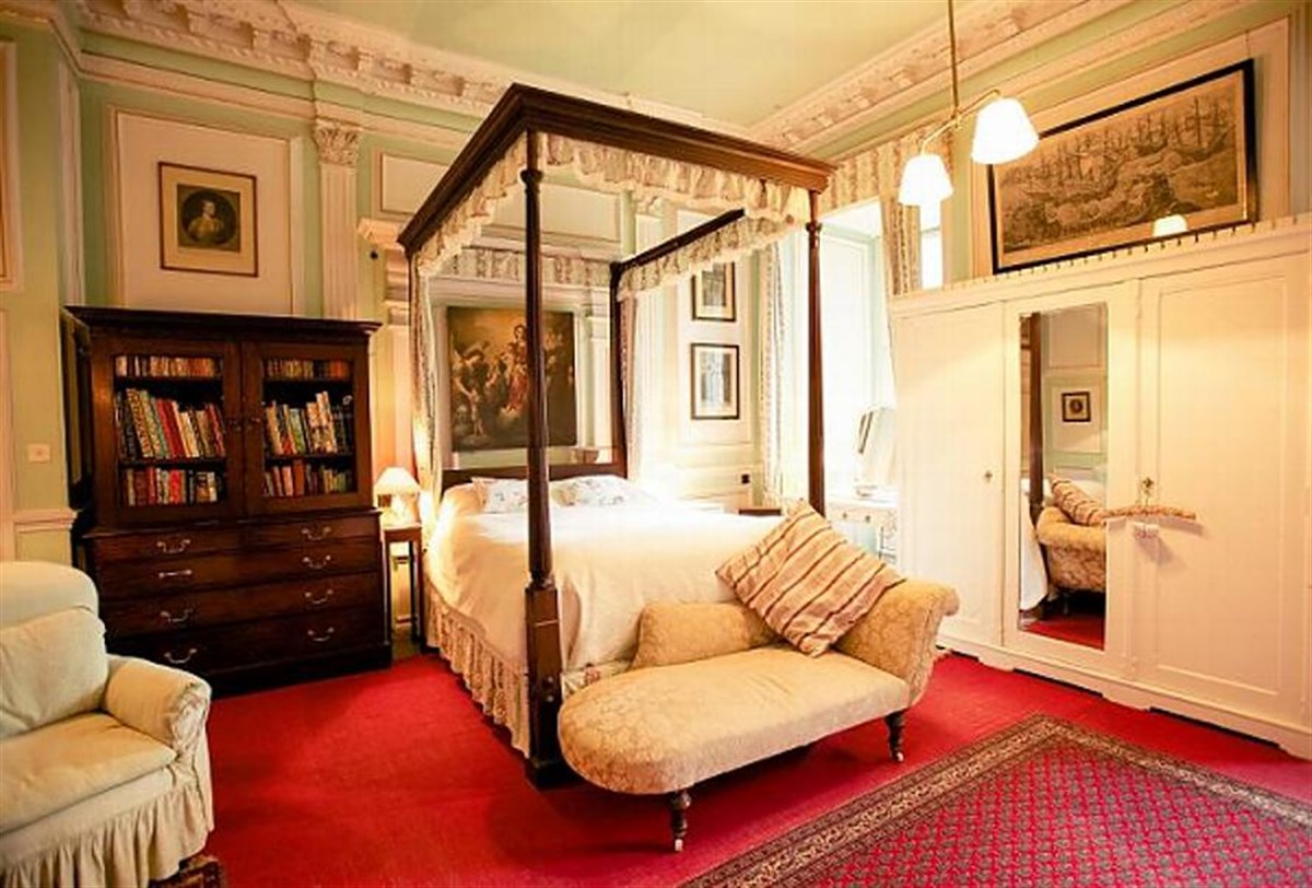 The Four Poster South Room