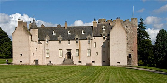 Enjoy the beautiful Gardens at Drum Castle<span style='font-size:8px;'> ® The National Trust for Scotland </span>